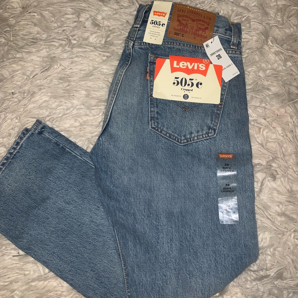 💣 Levi 505 Cropped Jean 💣